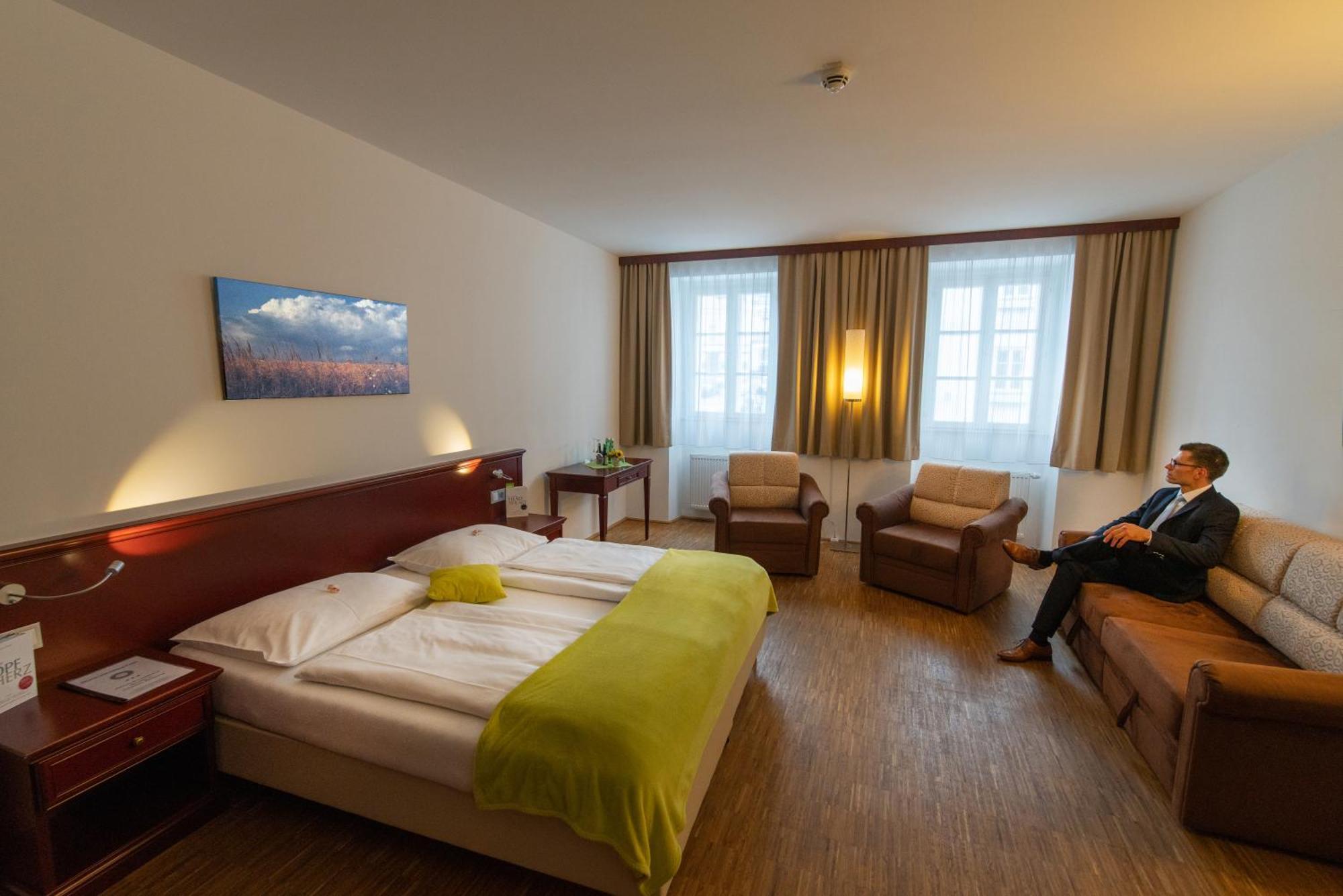 Stadthotel Waidhofen An Der Thaya Luaran gambar